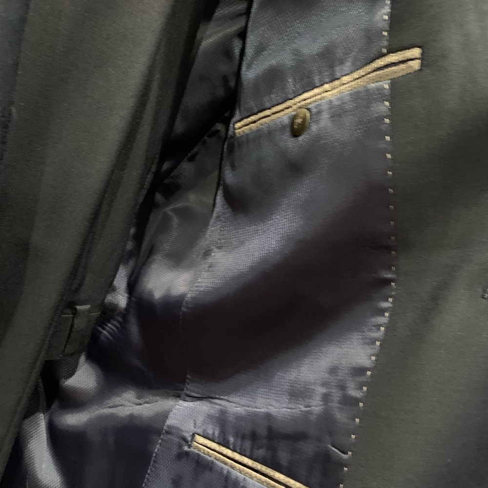 Kenneth Cole Navy blue suit *worn once* - Picture 6 of 8